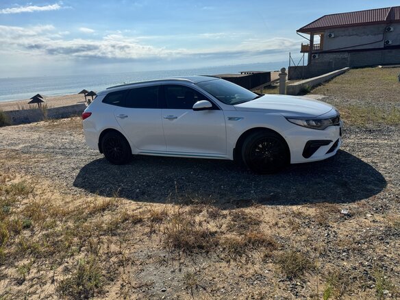 2019 Kia Optima IV Рестайлинг, белый, 2600000 рублей - вид 10
