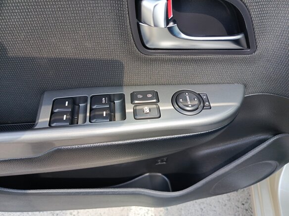 2015 Kia Rio III Рестайлинг, бежевый, 770000 рублей - вид 6