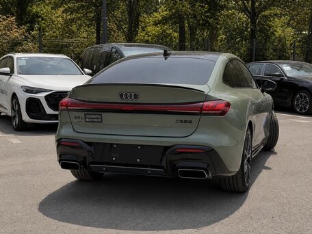 2026 Audi A5 L Sportback III (B10), зелёный, 5600000 рублей, вид 3