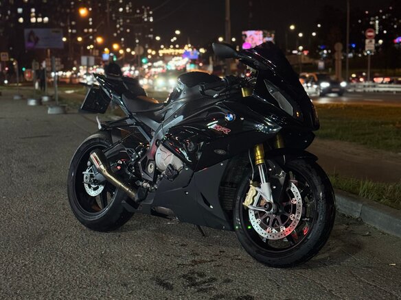 2015 BMW S 1000 RR, чёрный, 1200000 рублей - вид 4