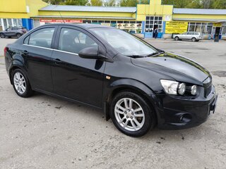 2014 Chevrolet Aveo II, чёрный, 639000 рублей, вид 1