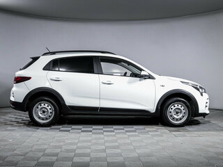 2020 Kia Rio X IV Рестайлинг, белый, 1379000 рублей, вид 4