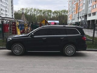 2016 Mercedes-Benz GLS 400 I (X166), чёрный, 3999999 рублей, вид 4