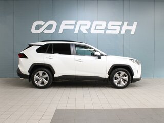2020 Toyota RAV4 V (XA50), белый, 3650000 рублей, вид 5