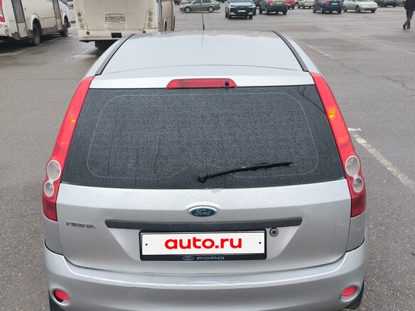 2007 Ford Fiesta Mk5, серый, 310000 рублей - вид 3