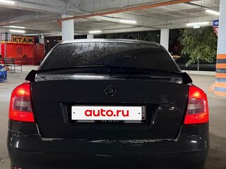 2011 Skoda Octavia II (A5) Рестайлинг, белый, 650000 рублей, вид 2