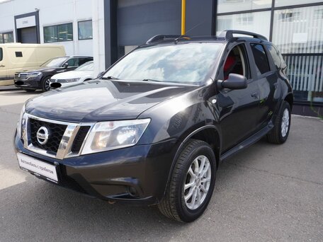 Nissan Terrano III (D10)