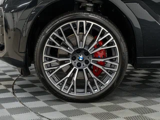 2026 BMW X6 40d III (G06) Рестайлинг, чёрный, 15590000 рублей, вид 3