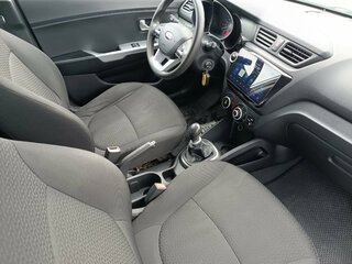 2013 Kia Rio III, серебристый, 525000 рублей, вид 3