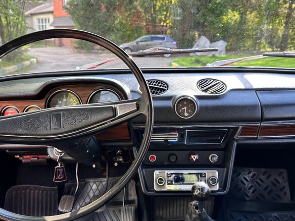 1980 Lada (ВАЗ) 2106 4-speed, красный - вид 15