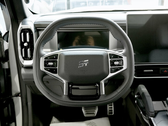 2025 Jetour T2, серебристый, 4249000 рублей - вид 6
