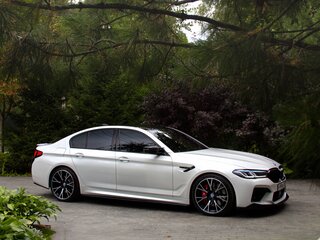2018 BMW 5 серии 540i xDrive VII (G30/G31/G38), белый, 5500000 рублей, вид 5