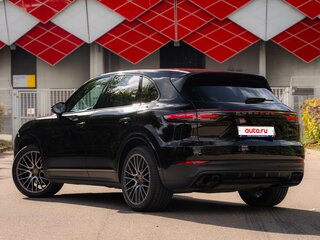 2019 Porsche Cayenne III, чёрный, 4590000 рублей, вид 2