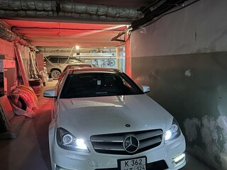 2014 Mercedes-Benz C-Класс 180 III (W204) Рестайлинг, белый, 2000000 рублей, вид 3