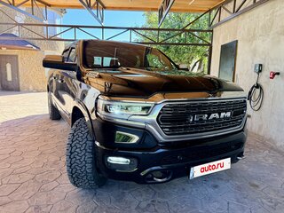 2019 Ram 1500 Crew Cab V, чёрный, 6550000 рублей, вид 1
