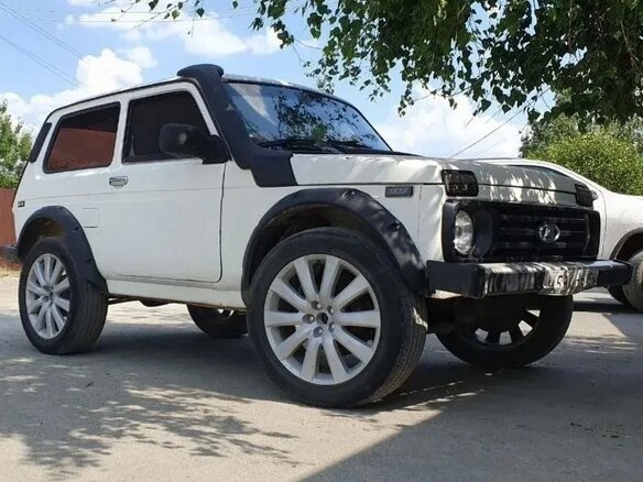 1983 Lada (ВАЗ) 2121 (4x4) I, белый, 300000 рублей