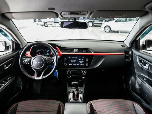 2022 Kia Rio X IV Рестайлинг, белый, 1850000 рублей - вид 11
