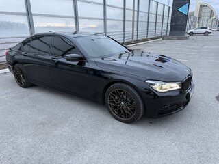 2016 BMW 7 серии Long 730Ld xDrive VI (G11/G12), чёрный, 5000000 рублей, вид 2