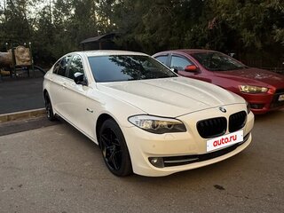 2010 BMW 5 серии 523i VI (F10/F11/F07), белый, 1590000 рублей, вид 2
