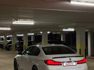 2020 BMW 5 серии 530d xDrive VII (G30/G31/G38) Рестайлинг, белый, 5299000 рублей, вид 5