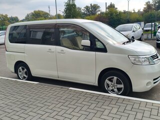 2007 Nissan Serena III (C25), белый, 960000 рублей, вид 2