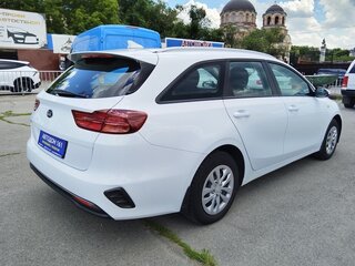 2021 Kia Ceed III, белый, 1697000 рублей, вид 5