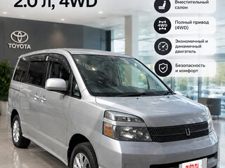 2005 Toyota Voxy I (R60), серебристый, 900000 рублей, вид 1