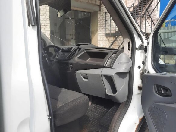 2017 Ford Transit, белый, 1650000 рублей - вид 3