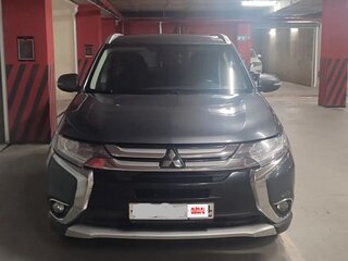 2018 Mitsubishi Outlander III Рестайлинг 2, серый, 1990000 рублей, вид 2