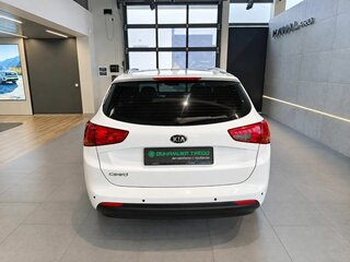 2017 Kia Ceed II Рестайлинг, белый, 1379000 рублей, вид 5