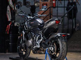 2021 Triumph Trident 660, чёрный, 800000 рублей, вид 5
