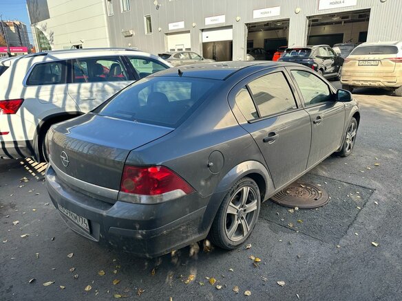 2011 Opel Astra H Рестайлинг, серый, 499900 рублей - вид 2