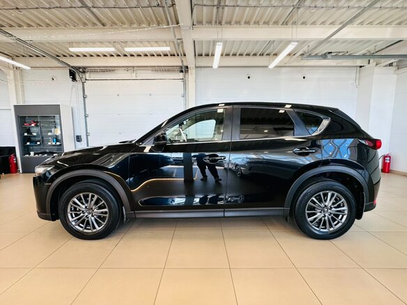 2017 Mazda CX-5 II, чёрный, 2599000 рублей - вид 3