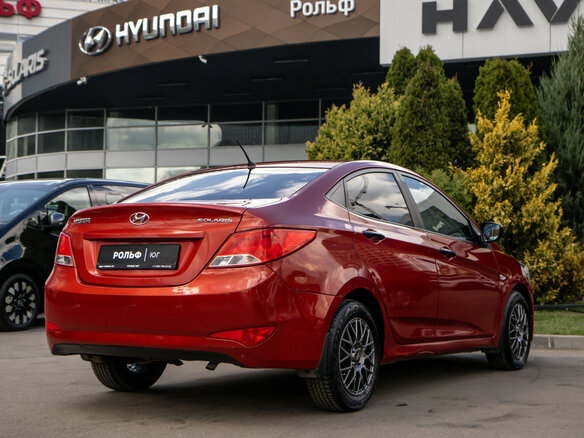 2015 Hyundai Solaris I Рестайлинг, красный - вид 3