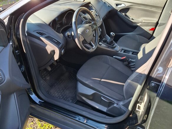 2016 Ford Focus III Рестайлинг, чёрный, 1100000 рублей - вид 5