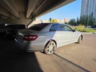 2009 Mercedes-Benz E-Класс 220 5G-Tronic IV (W212, S212, C207), серебристый, 1250000 рублей, вид 4