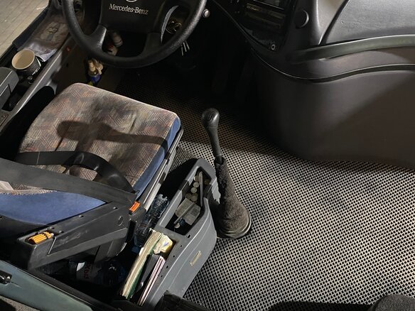 2000 Mercedes-Benz Tourismo, белый - вид 8