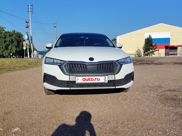 2021 Skoda Octavia IV (A8), белый, 1950000 рублей - вид 2