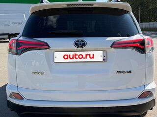 2018 Toyota RAV4 IV (XA40) Рестайлинг, белый, 2300000 рублей, вид 4