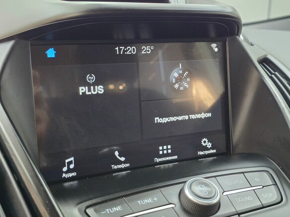 2017 Ford Kuga II Рестайлинг, белый, 1749000 рублей - вид 19
