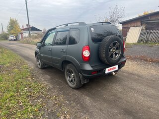 2018 Chevrolet Niva I Рестайлинг, зелёный, 700000 рублей, вид 5