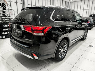 2015 Mitsubishi Outlander III Рестайлинг, чёрный, 2220000 рублей, вид 5