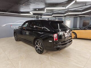 2020 Rolls-Royce Cullinan Black Badge I (Series I), чёрный, 38500000 рублей, вид 3