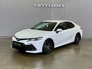 2021 Toyota Camry VIII (XV70) Рестайлинг, белый, 2897000 рублей, вид 1