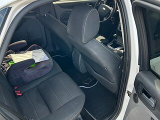 2011 Ford Focus II Рестайлинг, белый, 600000 рублей, вид 5