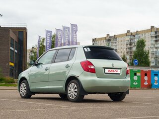 2012 Skoda Fabia II Рестайлинг, зелёный, 550000 рублей, вид 4