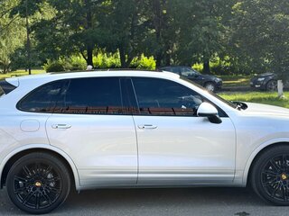 2014 Porsche Cayenne S II Рестайлинг (958), серебристый, 3797000 рублей, вид 5