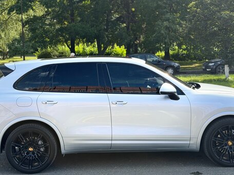 2014 Porsche Cayenne S II Рестайлинг (958), серебристый, 3797000 рублей, вид 5