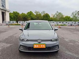 2023 Volkswagen Golf VIII, серый, 1760000 рублей, вид 2