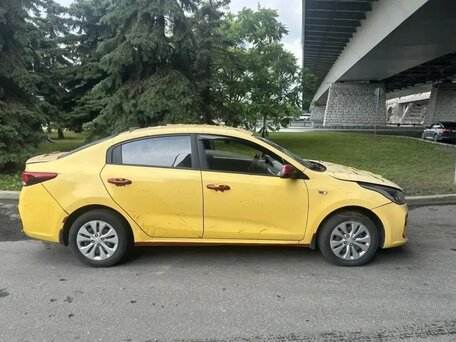 2019 Kia Rio IV, жёлтый, 806740 рублей, вид 4